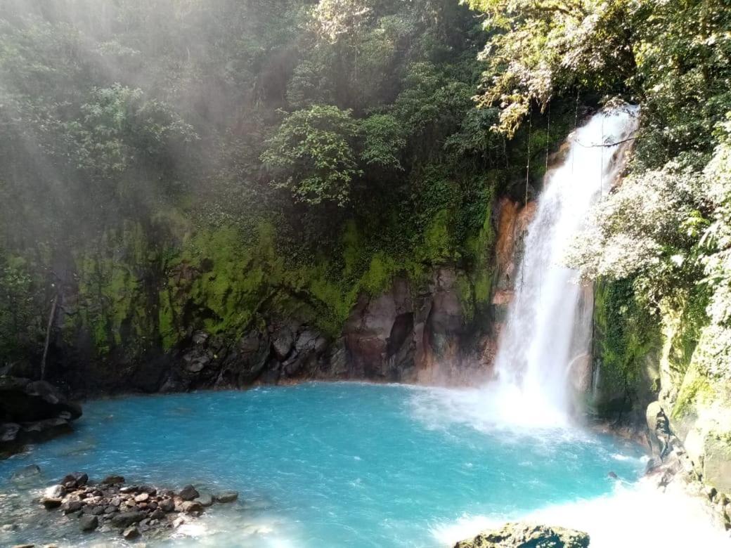 Posada Rio Celeste In Bed and Breakfast Buitenkant foto