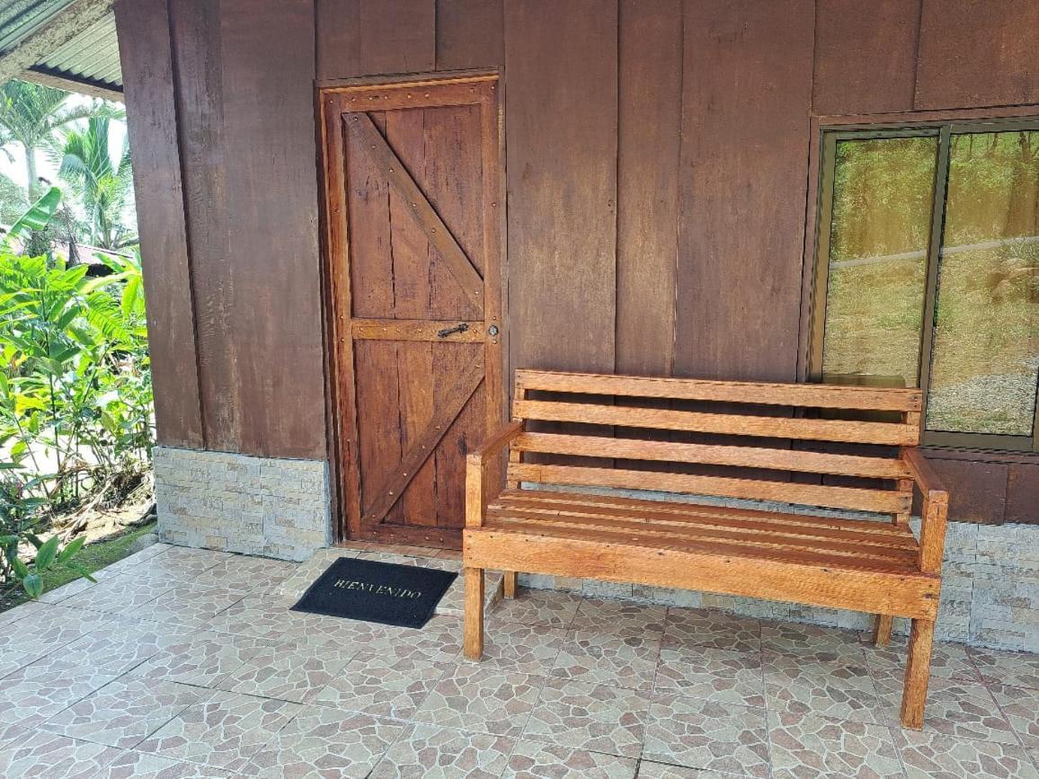 Posada Rio Celeste In Bed and Breakfast Buitenkant foto