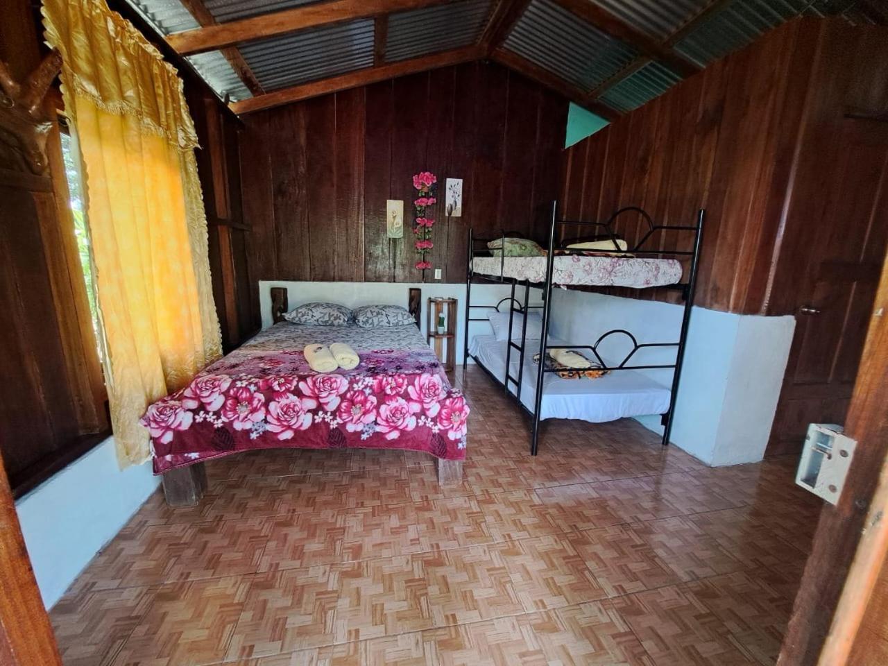 Posada Rio Celeste In Bed and Breakfast Buitenkant foto